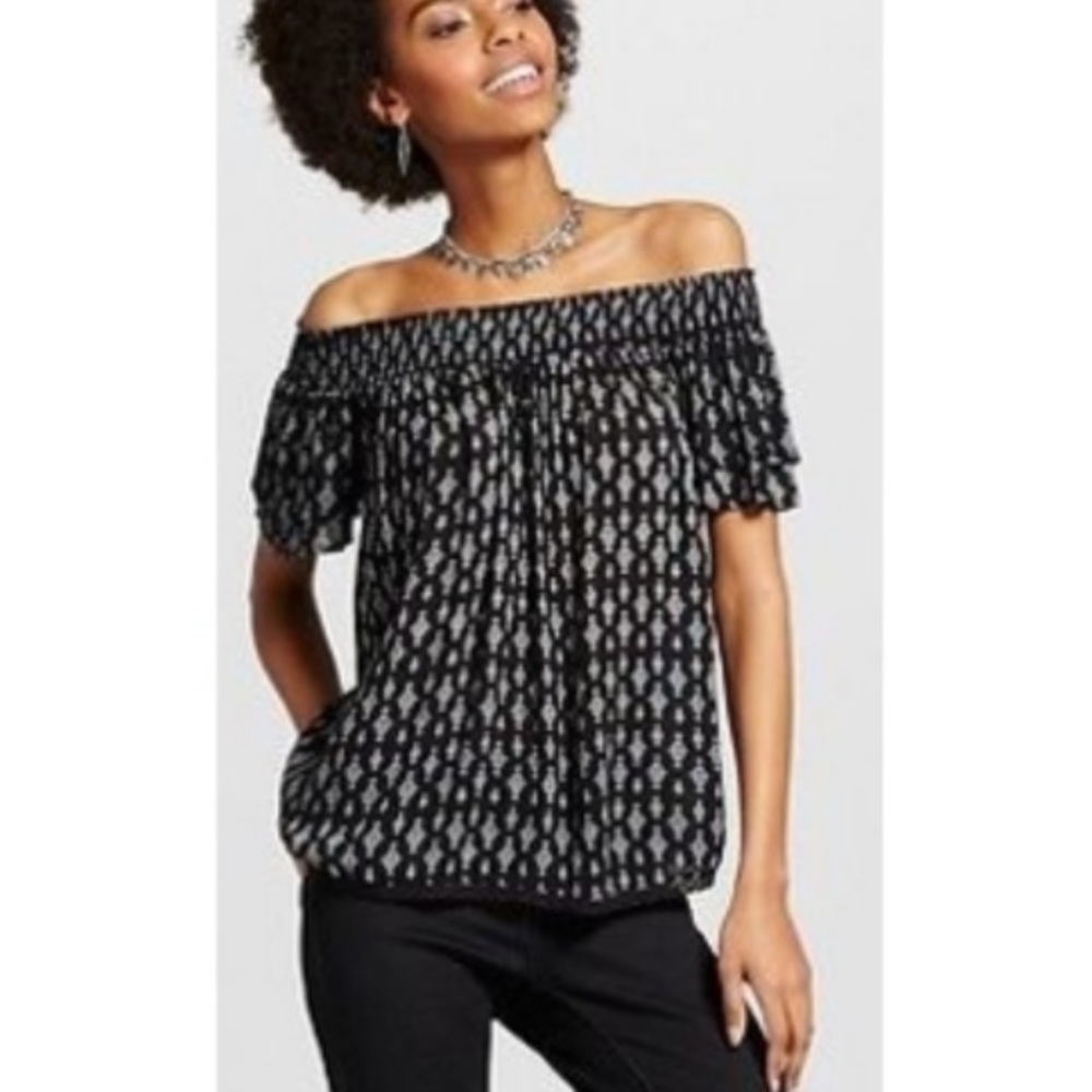 Xhilaration Off-shoulder Black & White Blouse